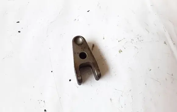 Mercedes-Benz C W204 Fuel Injector clamp holder NOCODE
