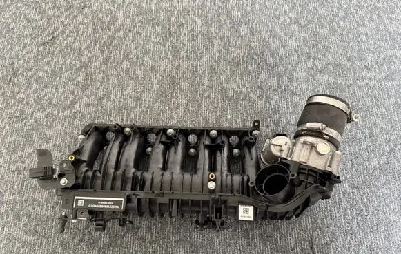 Jaguar XF X260 Intake manifold G4D39424AC 21082015B16580