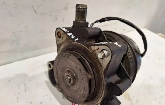 Iveco Daily 4th gen Viscous fan clutch 504080032
