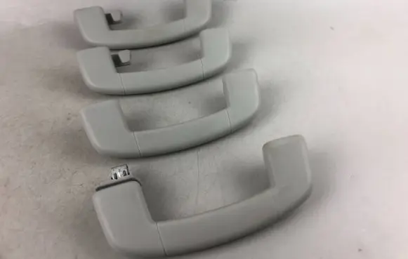 Skoda Kodiaq A set of handles for the ceiling 3V0857643A 3V0857607A