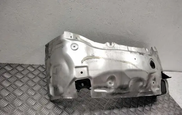Mercedes-Benz E W212 Heat shield in engine bay 2126280140