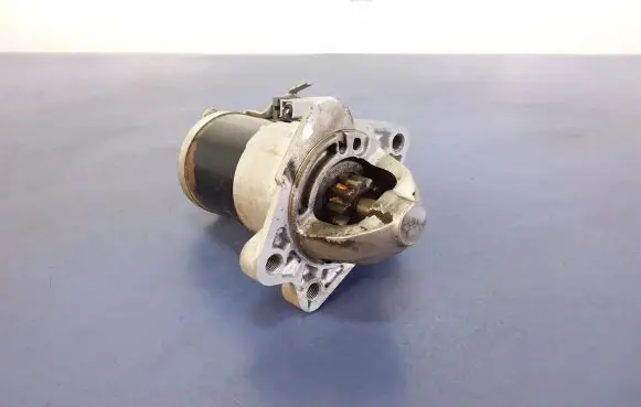 Mazda 3 II Starter motor M000T33371
