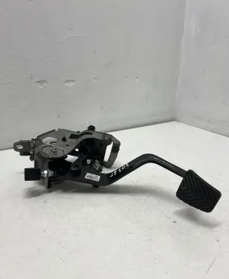 Hyundai i30 Clutch pedal 32802A6400