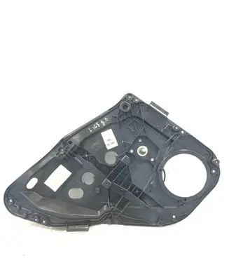 Rear door manual window regulator