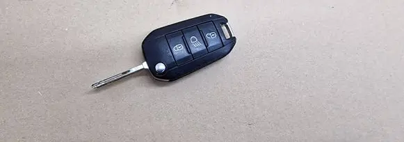 Peugeot 308 Ignition key/card 9674001080