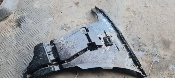 Volvo V70 Front bumper mounting bracket 08693181