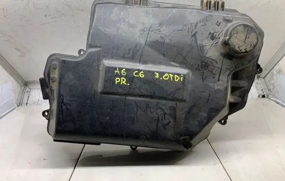 Audi A6 S6 C6 4F Fuse box cover 4F2907613