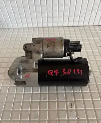 Audi Q7 4L Starter motor 