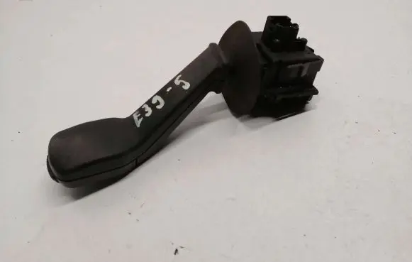 BMW 5 E39 Indicator stalk 8352172 0110041