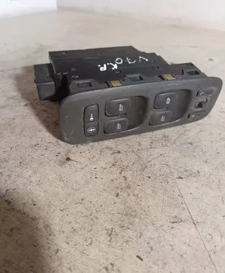 Volvo V70 Electric window control switch 8682949 02W23E MD232200033