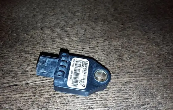 Chrysler Sebring (JS) Airbag deployment crash/impact sensor P04896061AA