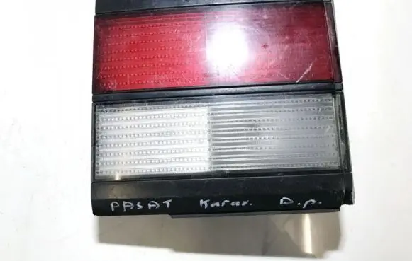 Volkswagen PASSAT B3 Tailgate rear/tail lights