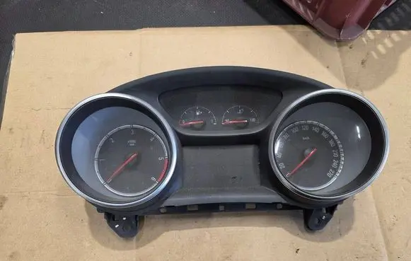 Opel Astra K Speedometer (instrument cluster) 39077976 711050000000