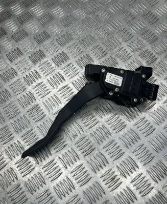Mitsubishi Colt Accelerator throttle pedal A4543000304 6PV00886600