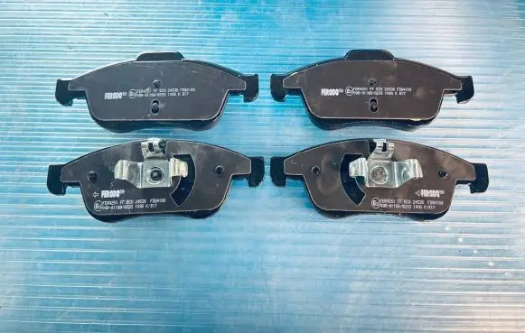 Renault Megane III Brake pads (front) FDB4180 0986494441