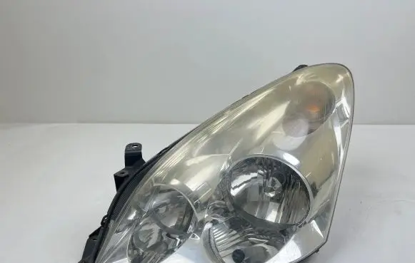 Toyota Corolla Verso AR10 Headlight/headlamp HB412V51W