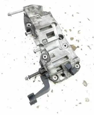 BMW 4 F36 Gran coupe Generator/alternator bracket 8506863 4786