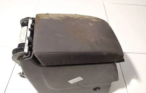 Volkswagen Golf Plus Armrest 5m0864207c 1105515