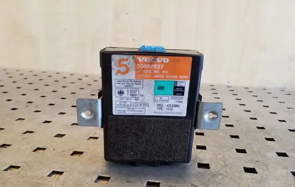Volvo S40, V40 Alarm control unit/module 30857627