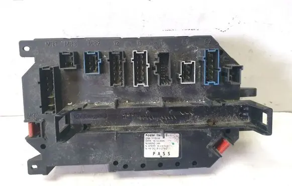 Mercedes-Benz S W221 Fuse module A2215402250