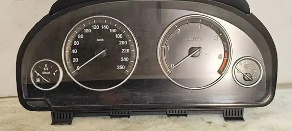 BMW 5 F10 F11 Speedometer (instrument cluster) 9249345 25811511 2119956