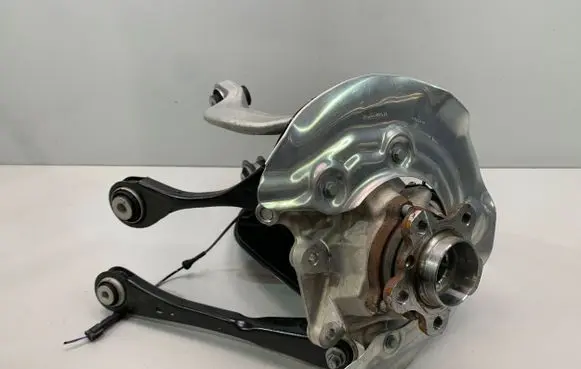Rear wheel hub spindle/knuckle