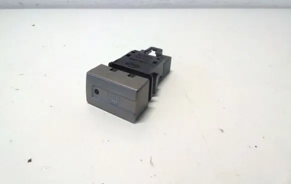 Nissan X-Trail T30 Windscreen/window heater switch 06016