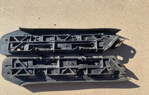 Volkswagen Caddy Front bumper mounting bracket 1T0807049 1T0807935 1T0807050