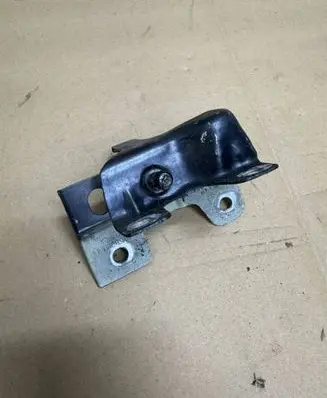 Skoda Kodiaq Fender mounting bracket 565823401