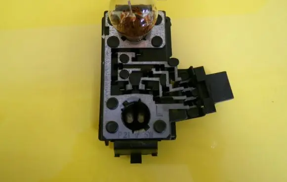 Nissan Primera Tail light bulb cover holder 2308