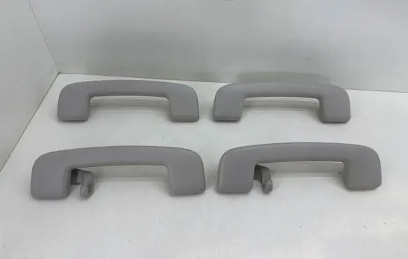 Renault Arkana A set of handles for the ceiling