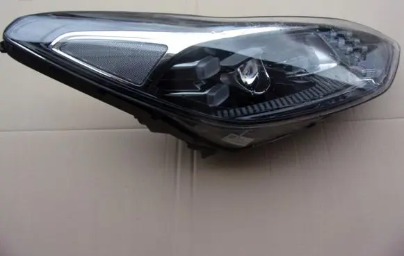 KIA Sportage Headlight/headlamp 92102F1500