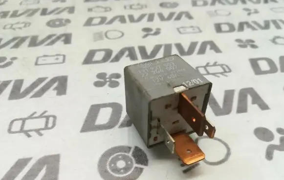 Volkswagen Jetta V Other relay 22204007 191937503