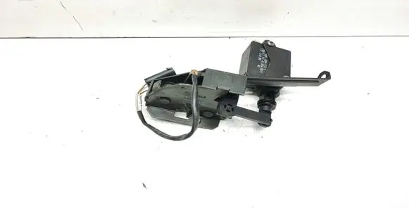 BMW 5 E39 Tailgate/trunk/boot lock/catch/latch 8238469
