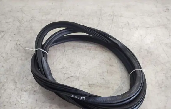 Audi A4 S4 B8 8K Front door rubber seal 