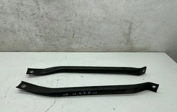 Porsche Macan (95B) other engine part 