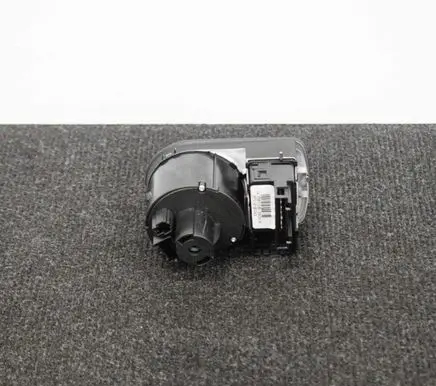Audi Q3 8U Light switch