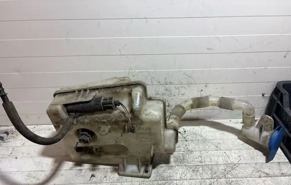 Audi A3 S3 8L Windshield washer fluid reservoir/tank 1K0955453Q 1K0955453S 1K0955453R