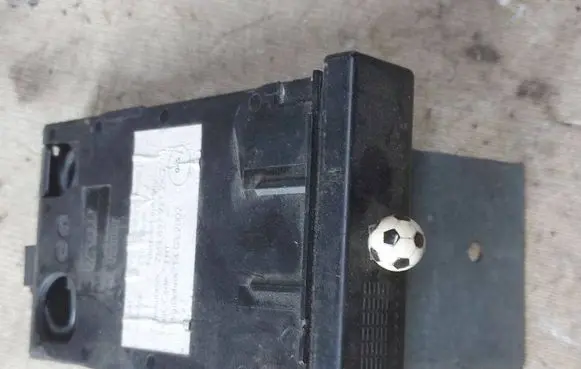 Ford Galaxy Glove box 7M3857921 14032002