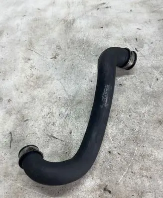 Engine coolant pipe/hose
