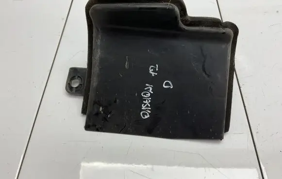 Nissan Qashqai+2 Intercooler air guide/duct channel 62822BR31B