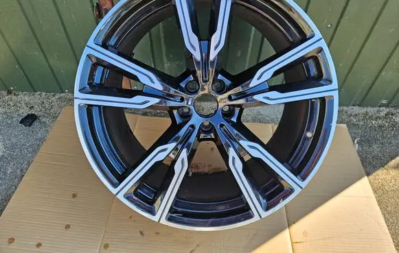 BMW X5M G05 F95 R22 alloy rim 8072003