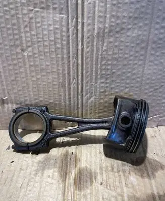 Opel Corsa D Piston with connecting rod 