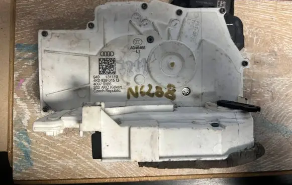Audi A6 S6 C8 4K Rear door lock 4K0839015q