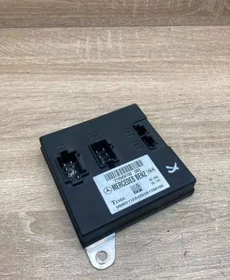 Mercedes-Benz E W211 Comfort/convenience module 2115452132