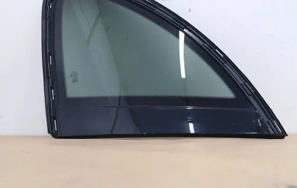 Porsche Cayenne (92A) Rear side window 7P5845298 E643R002092 43R002092
