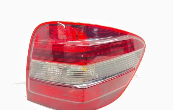 Mercedes-Benz ML W164 Rear/tail lights 404102R