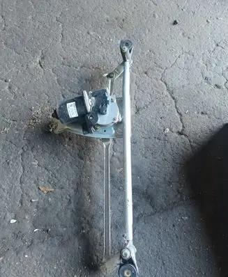 BMW X5 E53 Front wiper linkage and motor 711153602 7111536