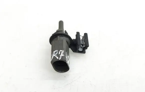 Skoda Fabia Mk4 (6VA) Outside/external air temperature sensor 8Z0820535B
