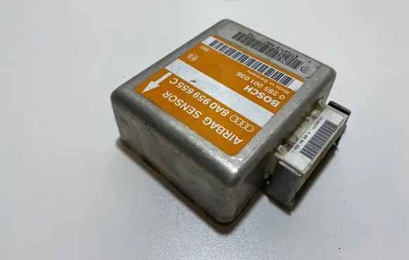 Audi A6 S6 C4 4A Airbag control unit/module 8A0959655C 0285001038